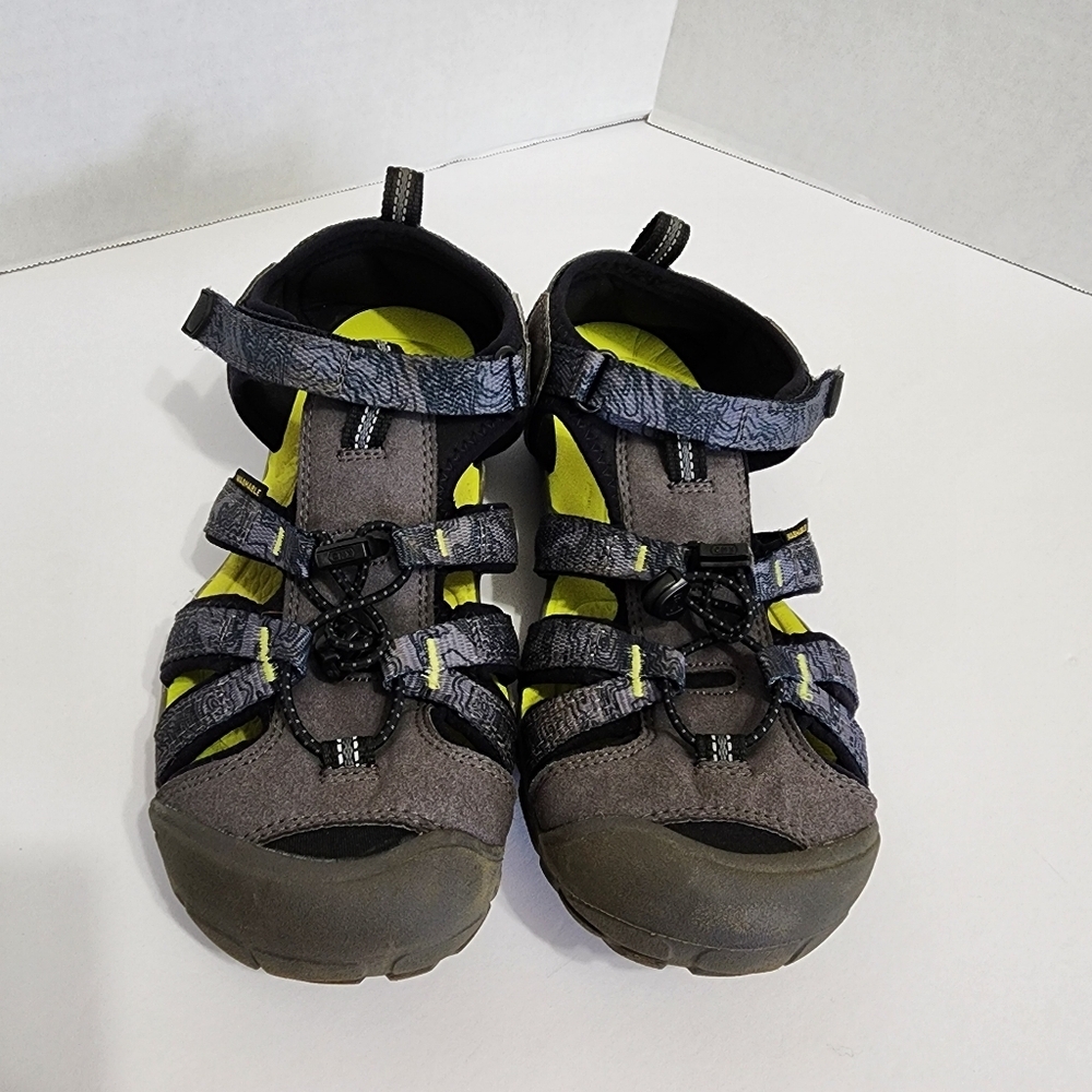 KEEN Newport H2 Women’s Sandals Size 7 Gray Yellow Hiking Water Shoes